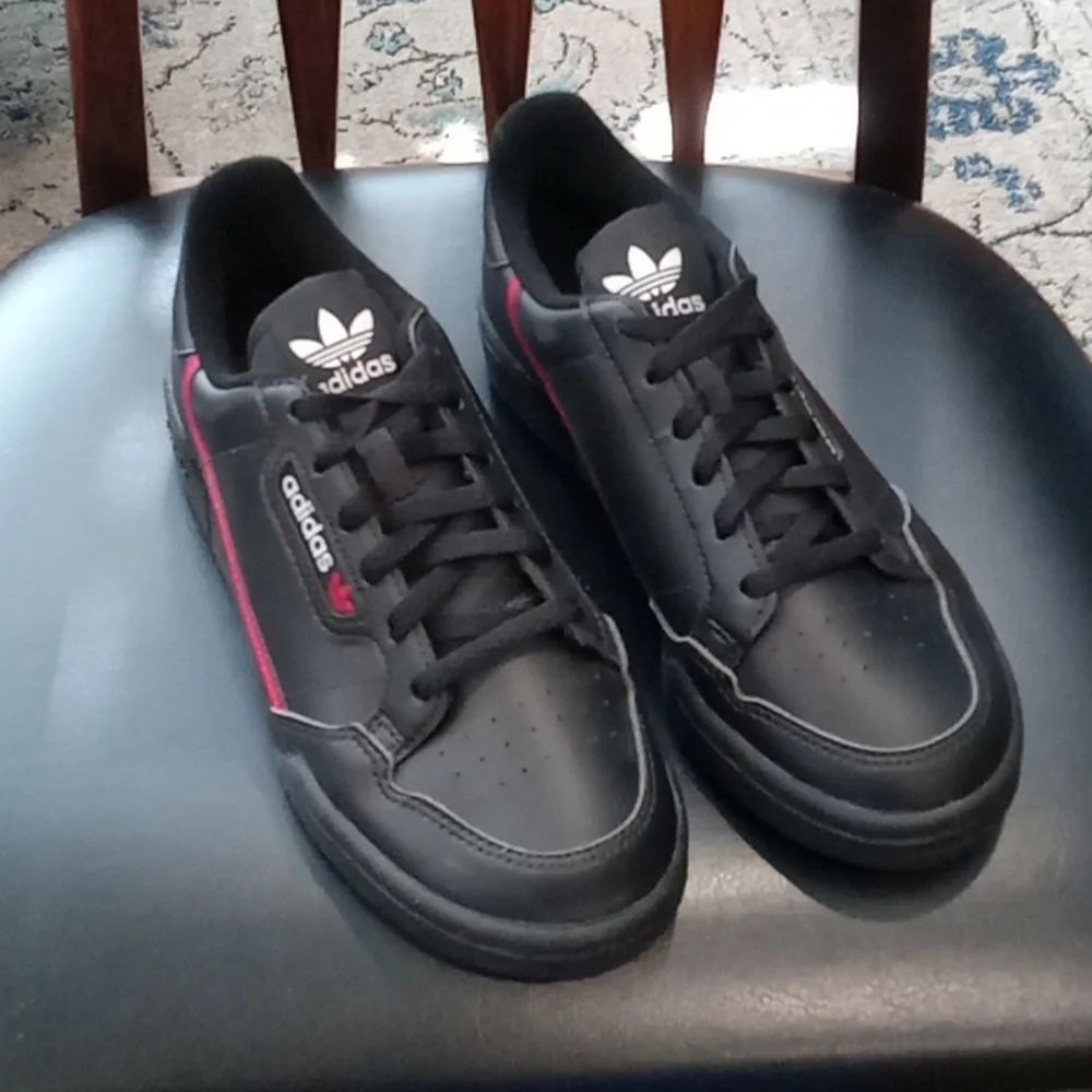 adidas child sneakers-NEW